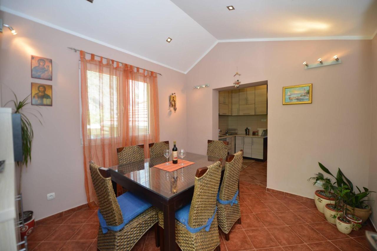 J & P Apartments Orahovac Kotor Exterior photo